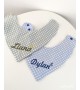 Babero bandana con nombre bordado
