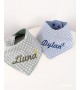 Babero bandana con nombre bordado